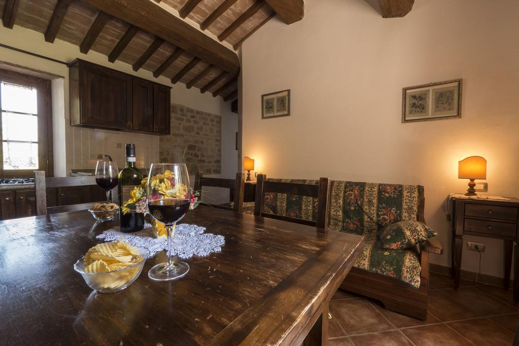 Agriturismo Monte Acuto Umbertide Pokój zdjęcie