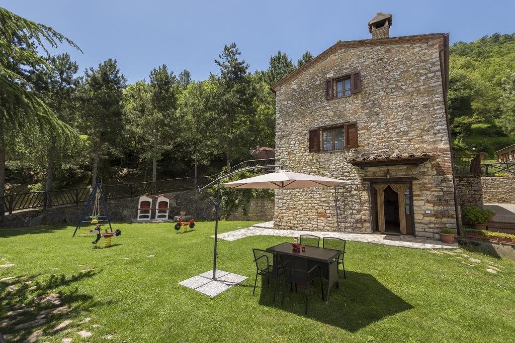 Agriturismo Monte Acuto Umbertide Pokój zdjęcie