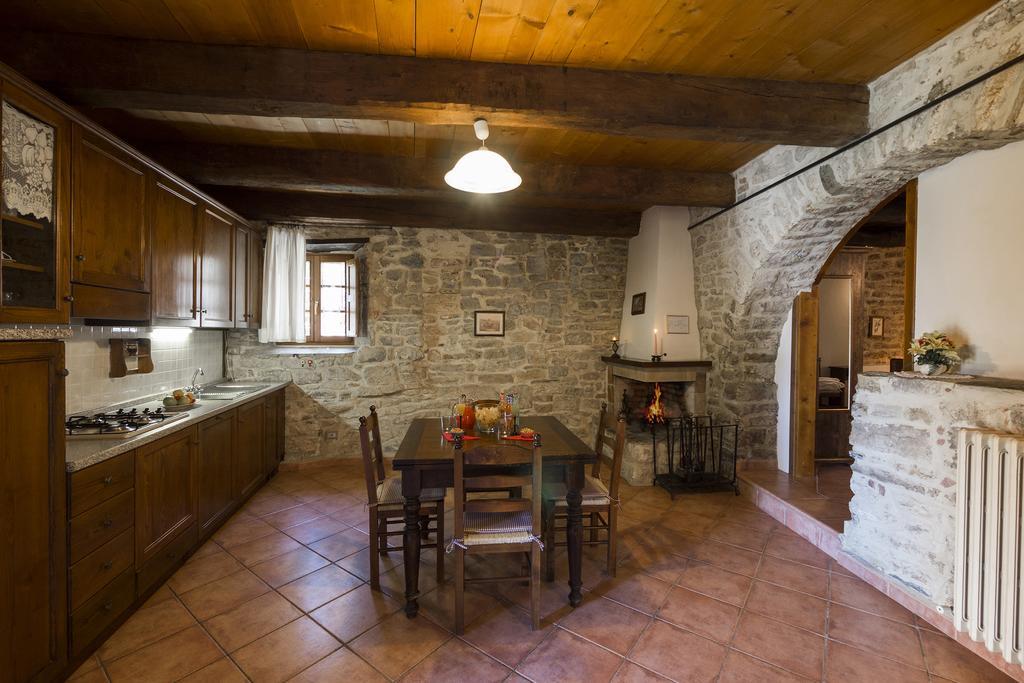 Agriturismo Monte Acuto Umbertide Pokój zdjęcie